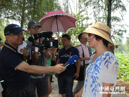 兩岸媒體參訪團湖野生荷花世界 兩岸媒體參訪團湖野生荷花世界