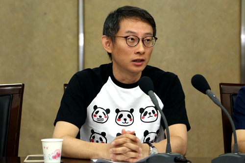 臺灣中國文化大學新創(chuàng)事業(yè)部部長蔡佳麟致辭