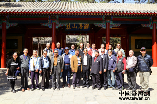 參訪團到承德避暑山莊參觀 參訪團到承德避暑山莊參觀