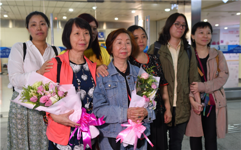 川籍臺灣老兵后代找到四川親人含淚相見