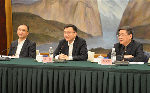 上海市常務(wù)副市長周波將率團出席“2018臺北上海城市論壇”.jpg