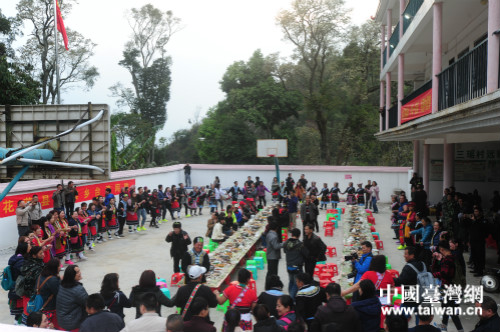 花蓮代表團到廣西田林縣進行民俗文化交流聯誼活動 花蓮代表團到廣西田林縣進行民俗文化交流聯誼活動