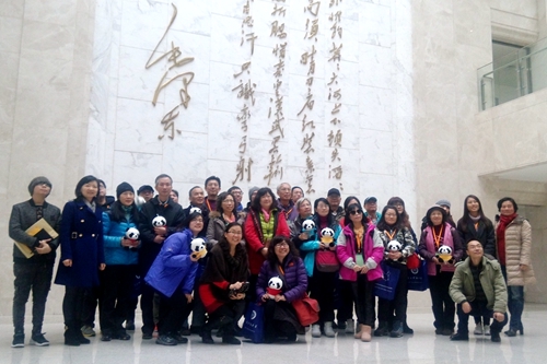 參訪團一行在電子科大合影 參訪團一行在電子科大合影