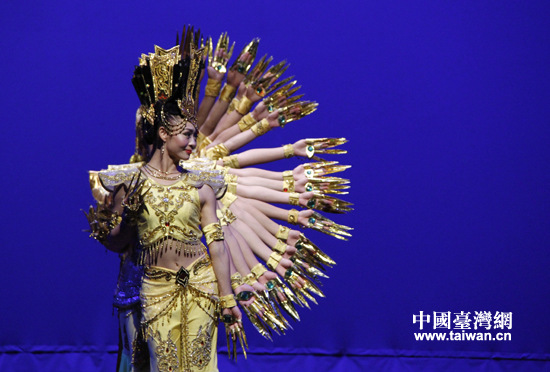 中華文化快車走進(jìn)臺灣社區(qū)用精品藝術(shù)感動民眾