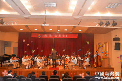 廣西北海青少年學(xué)生藝術(shù)團(tuán)赴臺(tái)交流 廣西北海青少年學(xué)生藝術(shù)團(tuán)赴臺(tái)交流