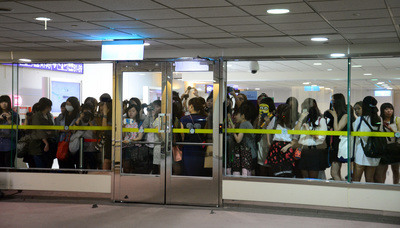 EXO赴臺開唱 日本香港粉絲趕赴臺灣迎接偶像 EXO赴臺開唱 日本香港粉絲趕赴臺灣迎接偶像