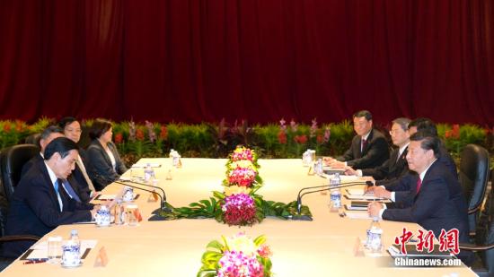 11月7日下午,兩岸領導人習近平、馬英九在新加坡香格里拉大酒店會面。 <a target='_blank' ><p align=