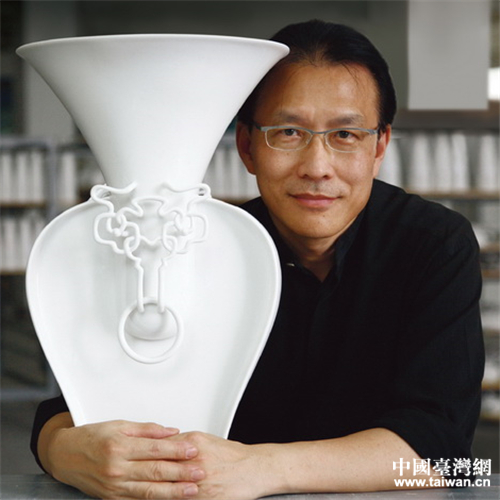 臺(tái)灣著名藝術(shù)家王俠軍 臺(tái)灣著名藝術(shù)家王俠軍