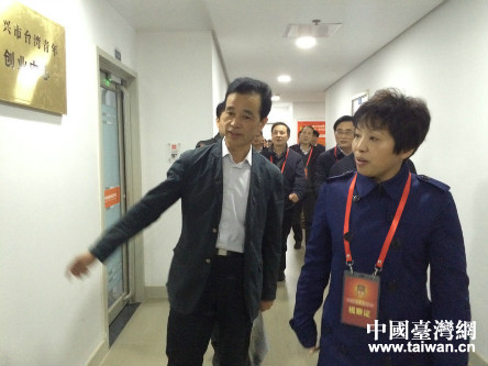 市政協主席高玲慧走訪青創中心 市政協主席高玲慧走訪青創中心