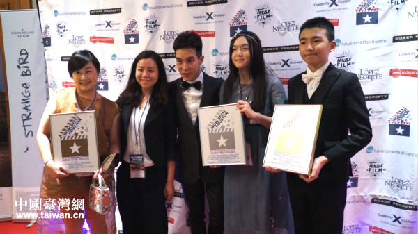 ɰԭ(chung)ͯ΢ӰѽԼs@50˹؇HӰ(ji)תѶƬ