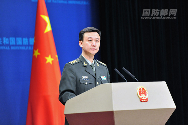 國防部新聞發言人吳謙答記者問。