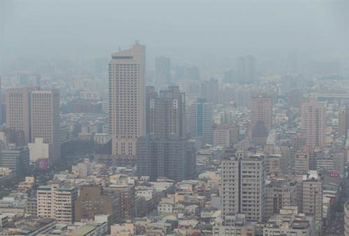 臺灣空污惡化蔡英文卻一意孤行 島內(nèi)民眾高呼:做不好就下臺! 臺灣空污惡化蔡英文卻一意孤行 島內(nèi)民眾高呼:做不好就下臺!