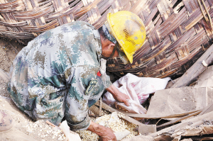 昆明人在魯?shù)檎饏^(qū)抗震救災的日子 昆明人在魯?shù)檎饏^(qū)抗震救災的日子