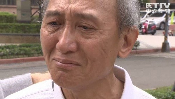 網友酸過頭，老里長選后被逼落淚