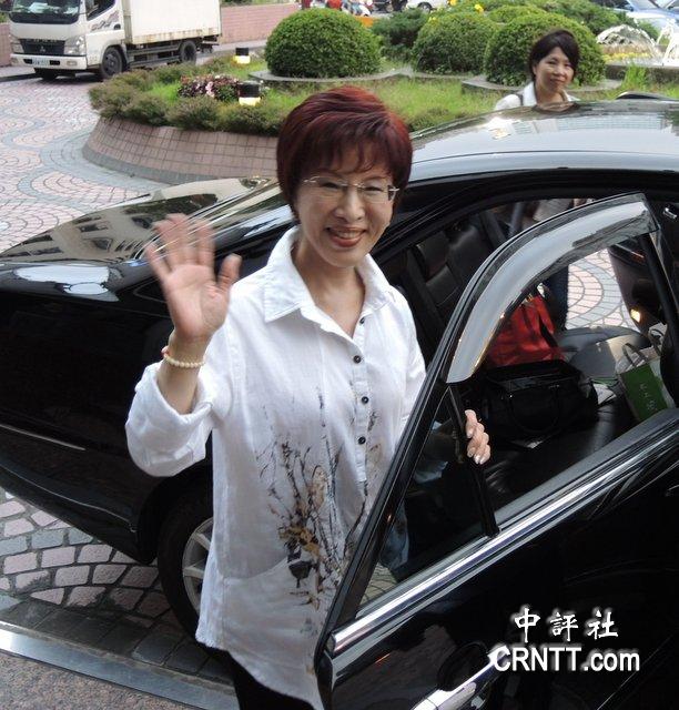 洪秀柱嗆朱立倫:難道你一個人拖死整個國民黨(圖) 洪秀柱嗆朱立倫:難道你一個人拖死整個國民黨(圖)