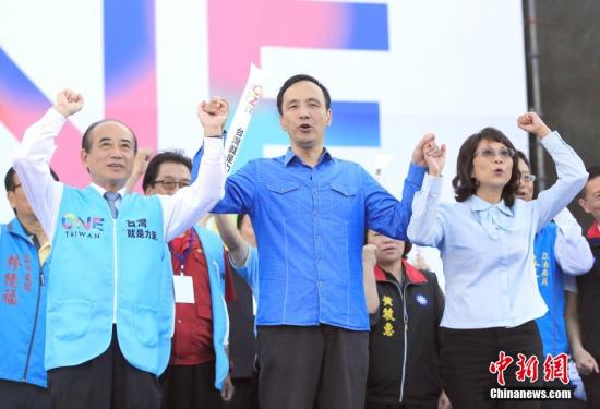 朱立倫王金平合體造勢 兩人都說自己“來晚了” 朱立倫王金平合體造勢 兩人都說自己“來晚了”