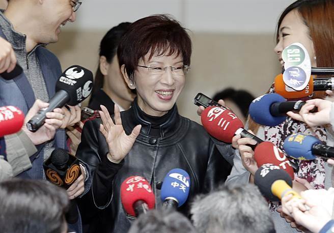 洪秀柱表示將顧全大局,留在國民黨打拼,堅持改革 洪秀柱表示將顧全大局,留在國民黨打拼,堅持改革