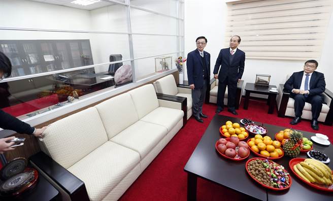 王金平新辦公室。(圖/《中時(shí)電子報(bào)》 姚志平攝) 王金平新辦公室。(圖/《中時(shí)電子報(bào)》 姚志平攝)