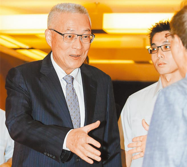 吳敦義談“不當(dāng)黨產(chǎn)條例”:民進(jìn)黨讓人覺得在斗爭 吳敦義談“不當(dāng)黨產(chǎn)條例”:民進(jìn)黨讓人覺得在斗爭