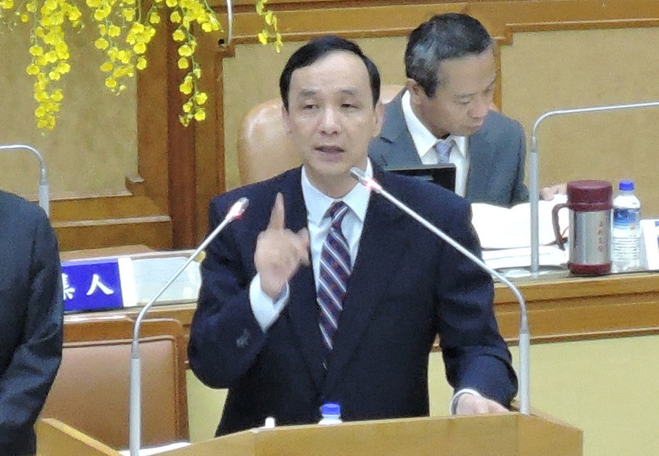 藍營議員吁朱立倫再選國民黨主席，并展現政治立場，朱立倫表示，最好的政治，就是市政工作