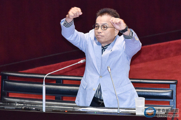 國民黨轟蔡當(dāng)局急解禁日本核災(zāi)食品：像喂豬一樣
