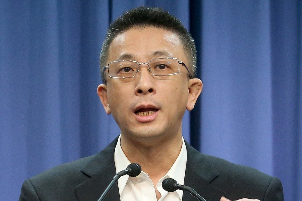 島內民調:六成民眾反對民進黨當局“去蔣化”做法 島內民調:六成民眾反對民進黨當局“去蔣化”做法