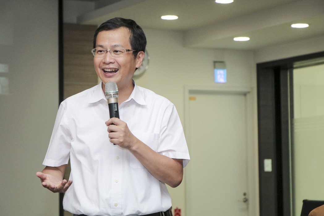 "太陽(yáng)花"攻占官署無(wú)罪 羅智強(qiáng)諷蔡辦該掛"歡迎占領(lǐng)"