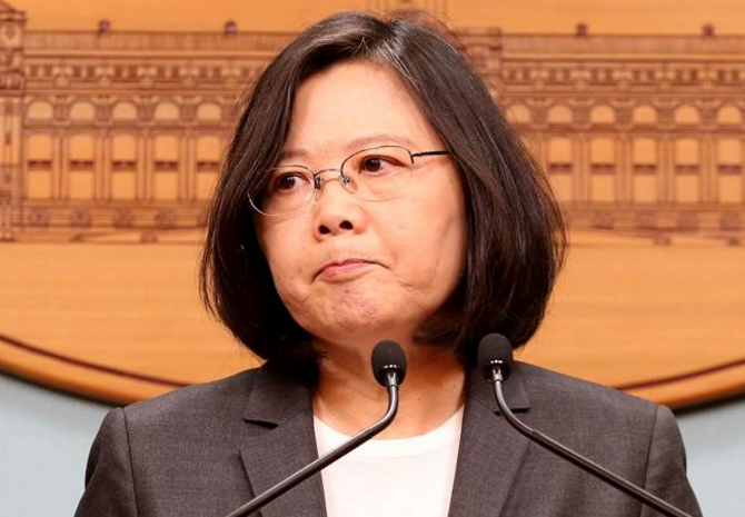 撤告太陽花嚴(yán)懲軍公教 蔡遭批濫用民粹者終被民粹噬 撤告太陽花嚴(yán)懲軍公教 蔡遭批濫用民粹者終被民粹噬