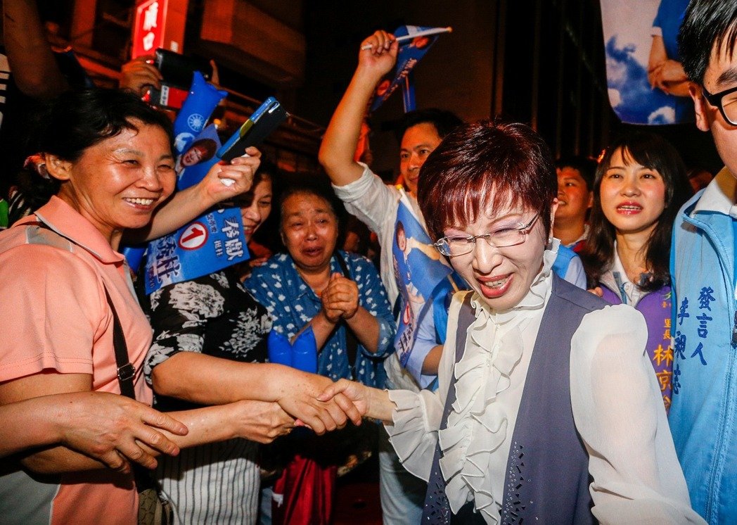 洪秀柱臺北造勢炮轟民進黨完全執政完全不負責 洪秀柱臺北造勢炮轟民進黨完全執政完全不負責