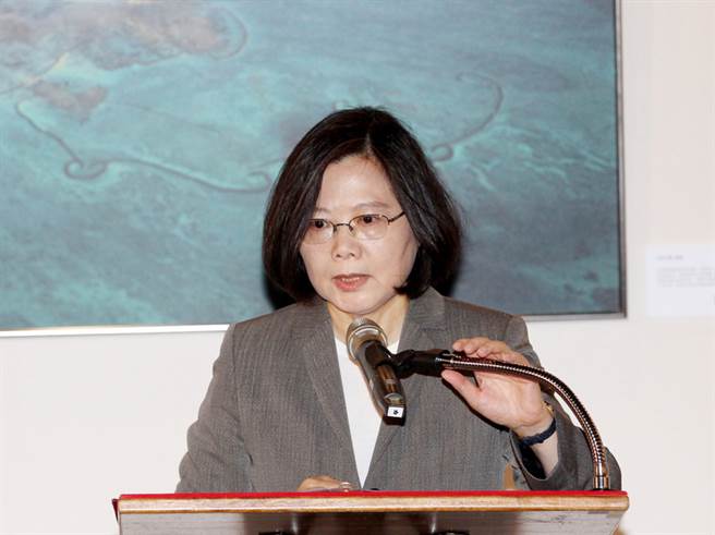 蔡英文想砸錢救民調 “獨派”大佬:弄巧成拙