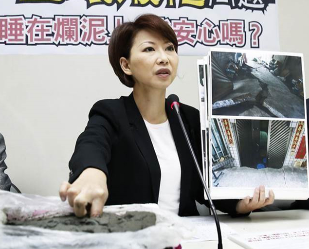 綠營(yíng)2018臺(tái)南市長(zhǎng)初選戰(zhàn)況激烈 "綠委"心急整夜難眠 綠營(yíng)2018臺(tái)南市長(zhǎng)初選戰(zhàn)況激烈 "綠委"心急整夜難眠