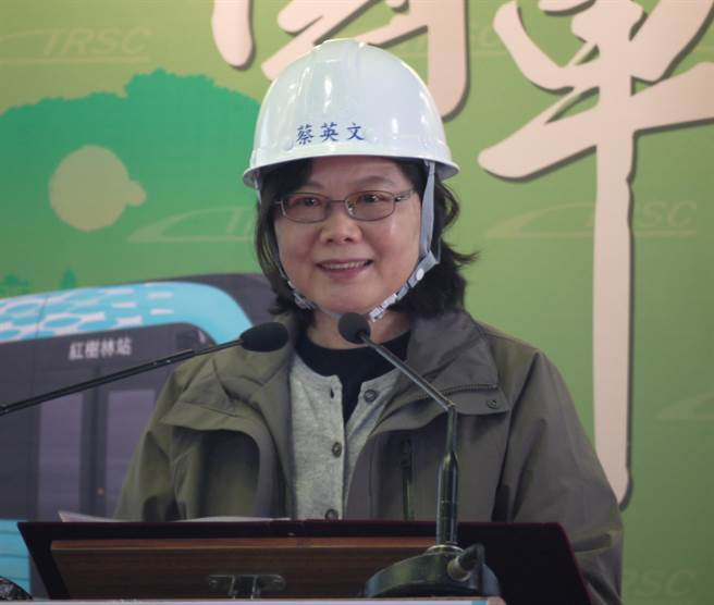 蔡英文上臺一年多引發島內“百業大逃亡” 蔡英文上臺一年多引發島內“百業大逃亡”