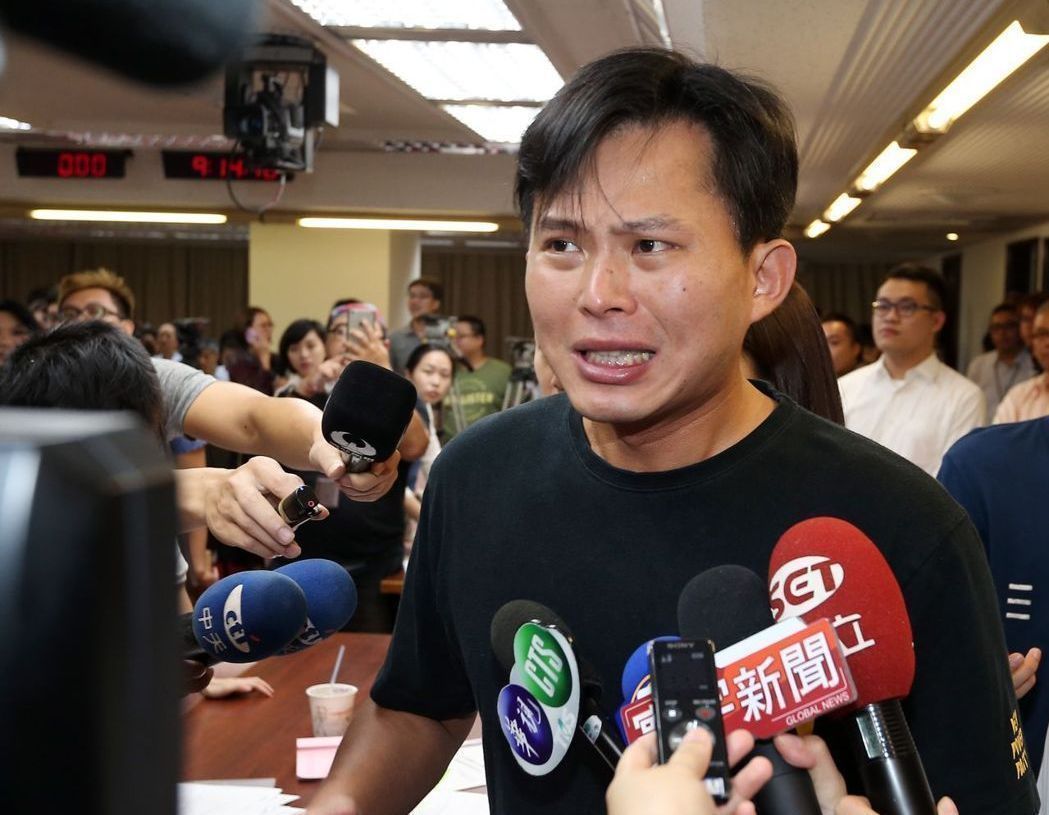 “時代力量”支持度僅剩6.4% 被指有邊緣化危機 “時代力量”支持度僅剩6.4% 被指有邊緣化危機