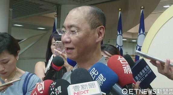 臺(tái)北市議員凌晨墜樓身亡 開議前一天吞70多顆安眠藥 臺(tái)北市議員凌晨墜樓身亡 開議前一天吞70多顆安眠藥