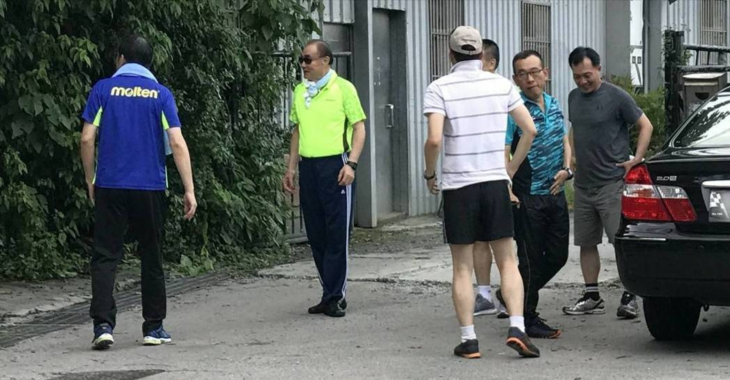 臺作家評馮世寬"心安理得"說:在兩蔣時代存活率不超5%
