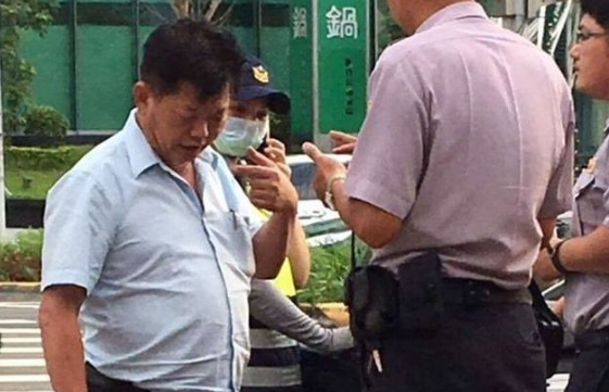 民進(jìn)黨議員酒駕被停權(quán)1年改3個(gè)月 網(wǎng)友嘲諷沒(méi)救了