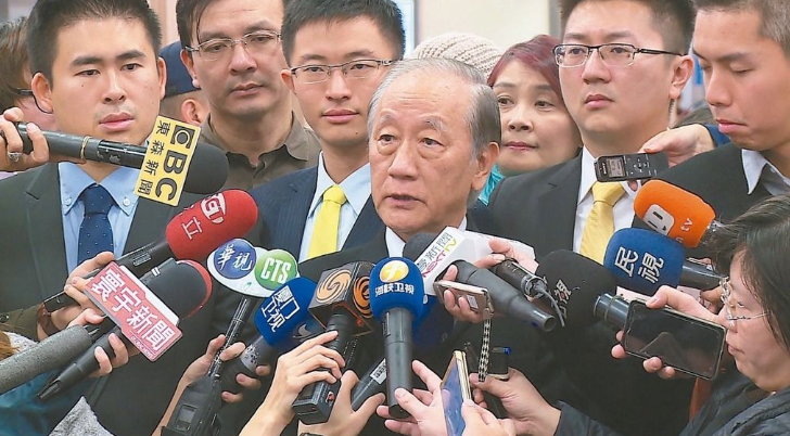 郁慕明：王炳忠有什么能力顛覆社會？