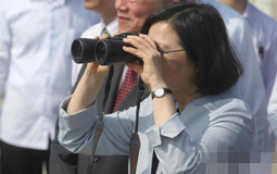 Ӣ絽hh(yun)RҕxL(fng)l(f)늙C(j).jpg