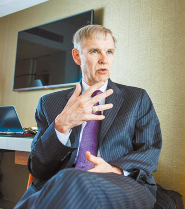 美國在臺協會前理事主席卜睿哲 美國在臺協會前理事主席卜睿哲