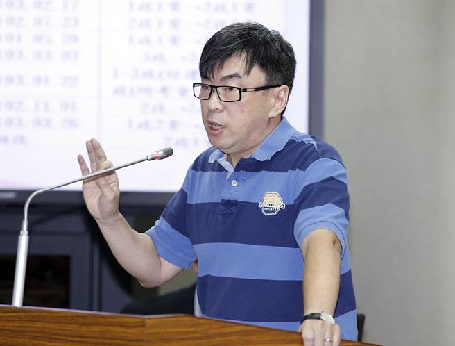 “藍委”絕食不管用?臺民眾也試過了,蔡英文根本看不到! “藍委”絕食不管用?臺民眾也試過了,蔡英文根本看不到!