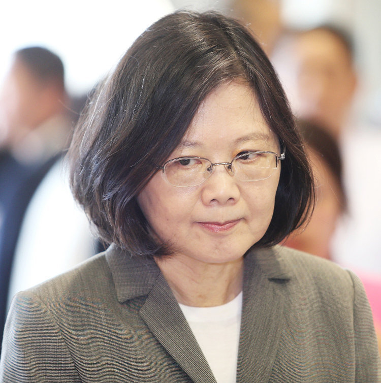 “藍委”絕食不管用?臺民眾也試過了,蔡英文根本看不到! “藍委”絕食不管用?臺民眾也試過了,蔡英文根本看不到!