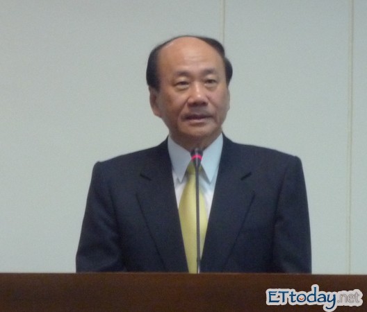 張家祝認為,非經濟因素對臺灣經濟影響較大