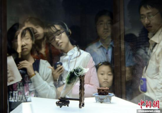 翠玉白菜身世神秘 坊間傳系光緒寵妃陪嫁 翠玉白菜身世神秘 坊間傳系光緒寵妃陪嫁