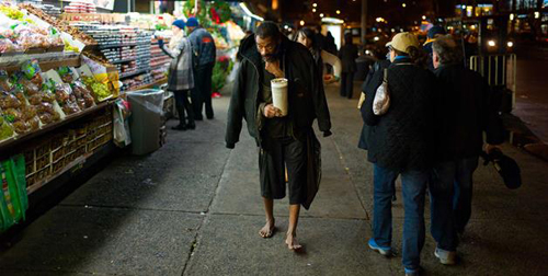 臺灣男子車站苦等女友20年 公文包男成流浪漢 臺灣男子車站苦等女友20年 公文包男成流浪漢