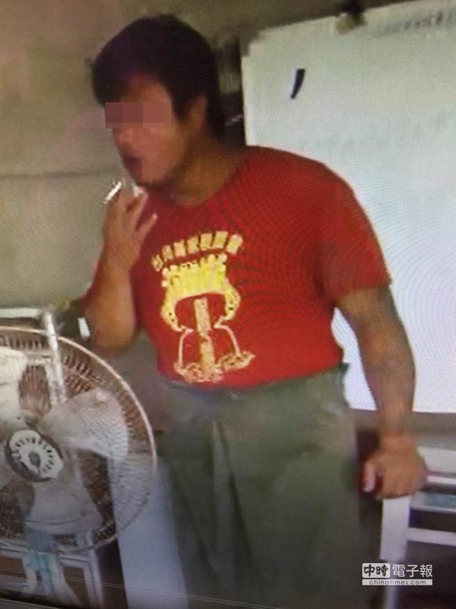 通緝犯落網冒充高材生 警方考唱校歌露餡被捕 通緝犯落網冒充高材生 警方考唱校歌露餡被捕