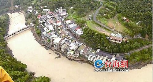 “蘇迪羅”肆虐,烏來交通中斷成“孤島”