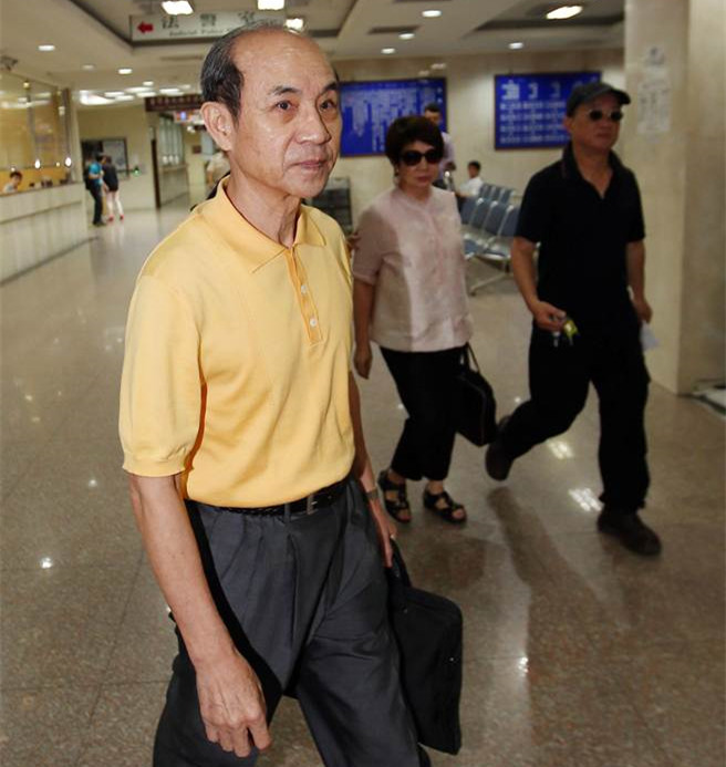 臺“胖達人”內線交易案 小S公公認罪 臺“胖達人”內線交易案 小S公公認罪