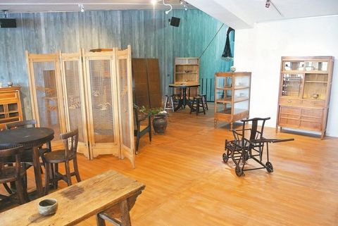 “退休金都變了桌子”老夫婦4年收藏?cái)?shù)百件老家具