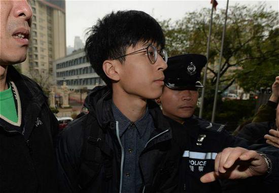 香港旺角騷亂“總指揮”黃臺仰獲保釋 將見達賴 香港旺角騷亂“總指揮”黃臺仰獲保釋 將見達賴