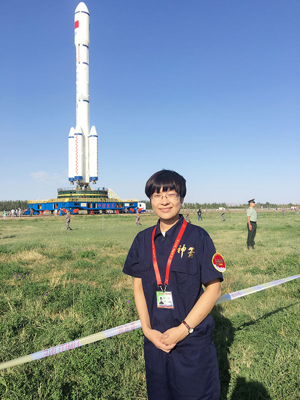 王會平:航天女豪杰為火箭“換新裝” 王會平:航天女豪杰為火箭“換新裝”